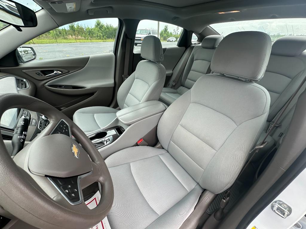 2022 Chevrolet Malibu - $22,500