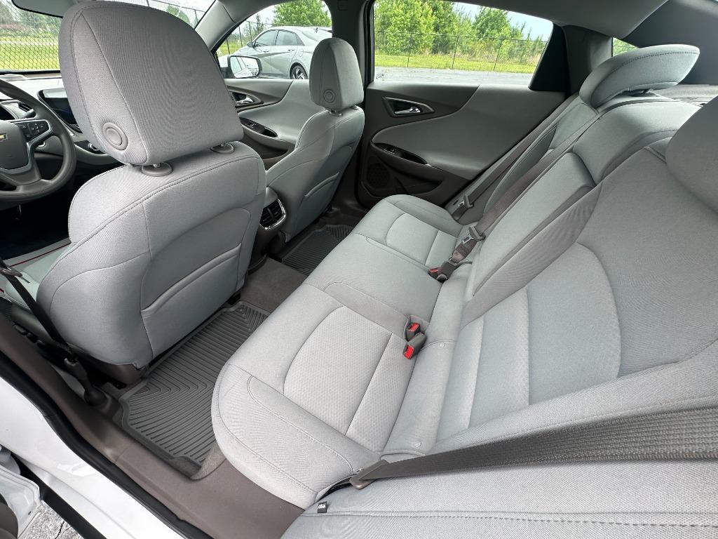 2022 Chevrolet Malibu - $22,500