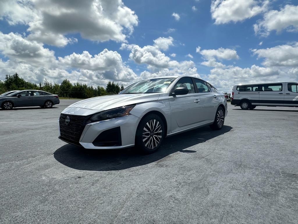 2025 Nissan Altima - $24,500