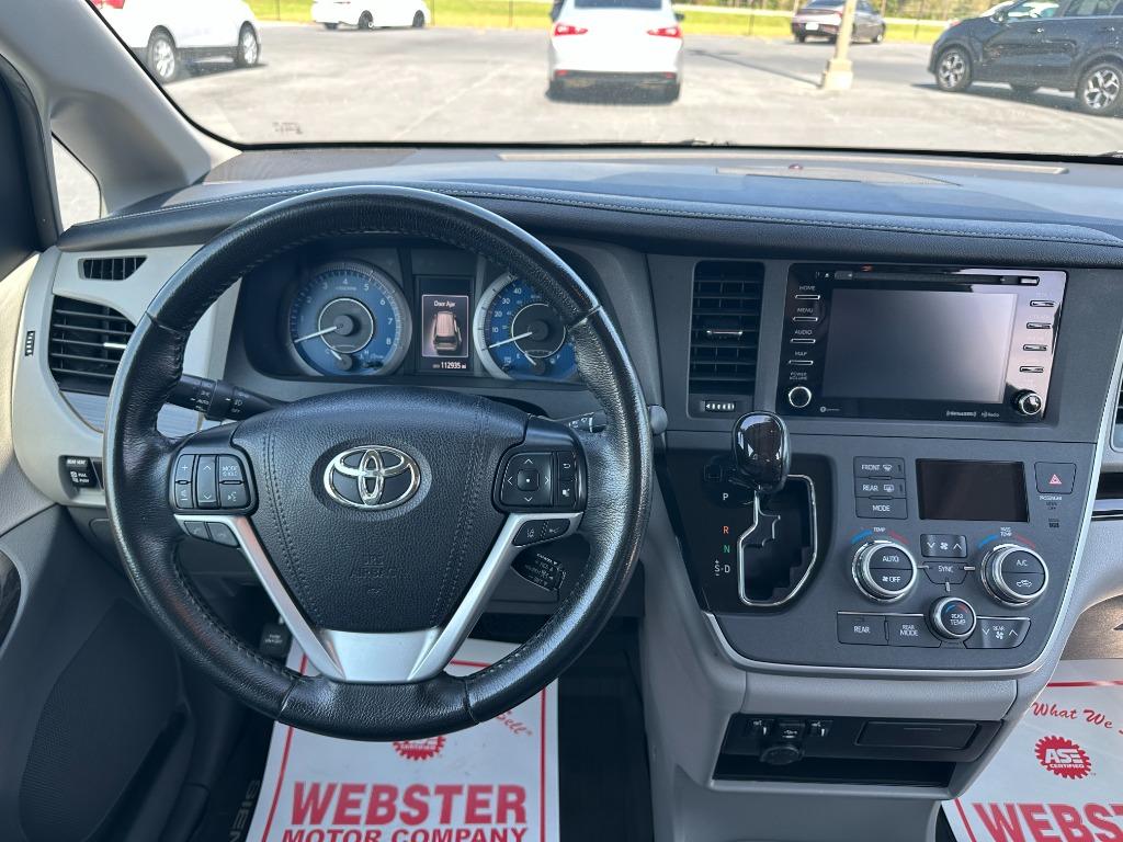 2020 Toyota Sienna - $21,500
