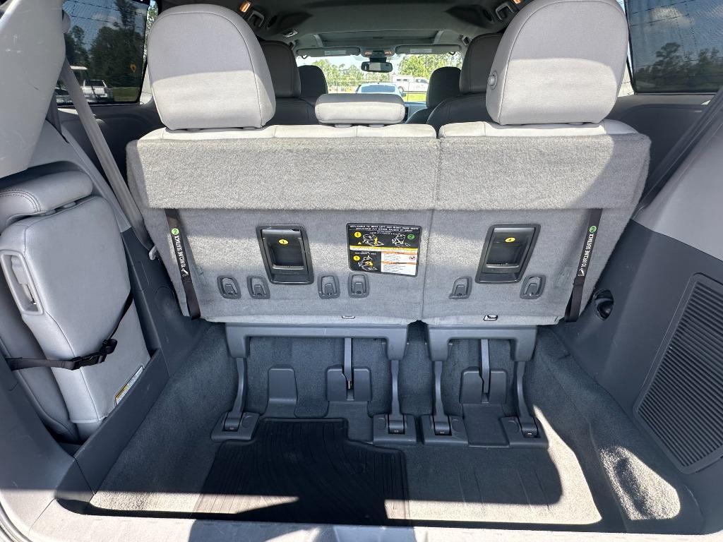 2020 Toyota Sienna - $21,500