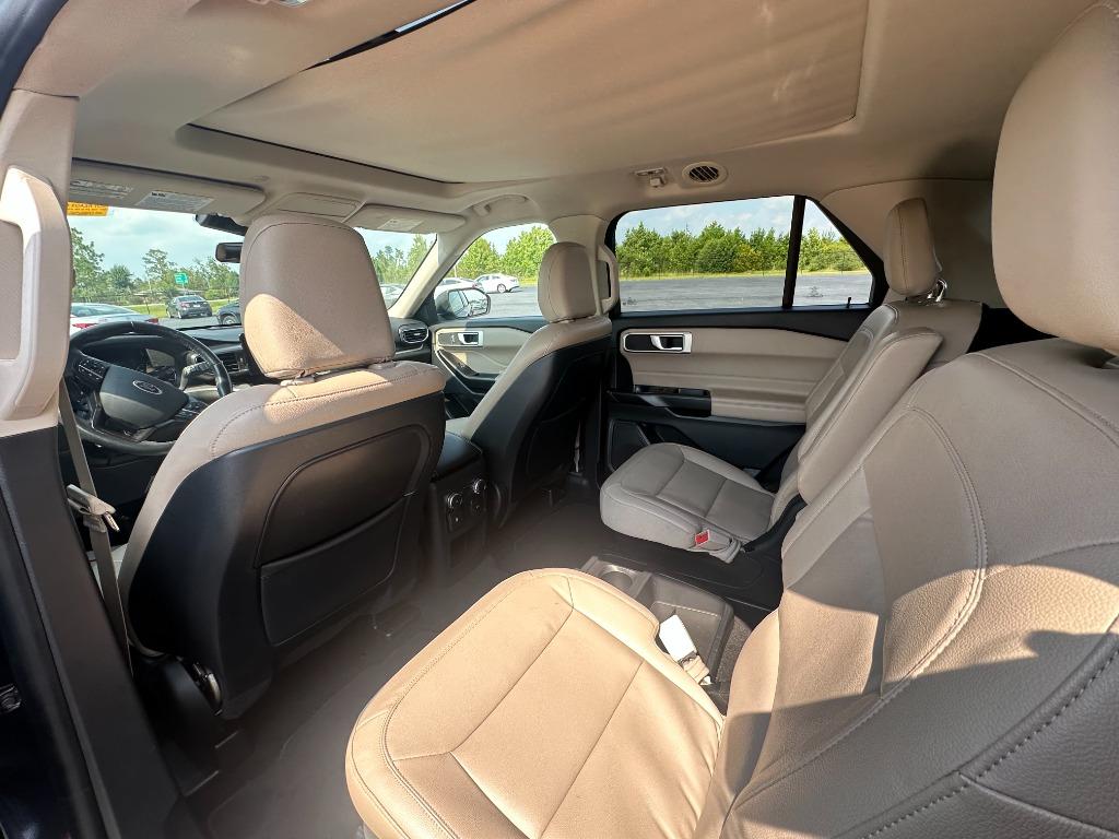 2020 Ford Explorer - $19,500
