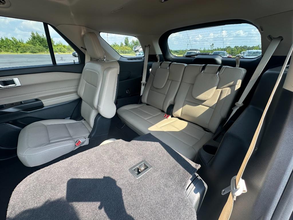 2020 Ford Explorer - $19,500