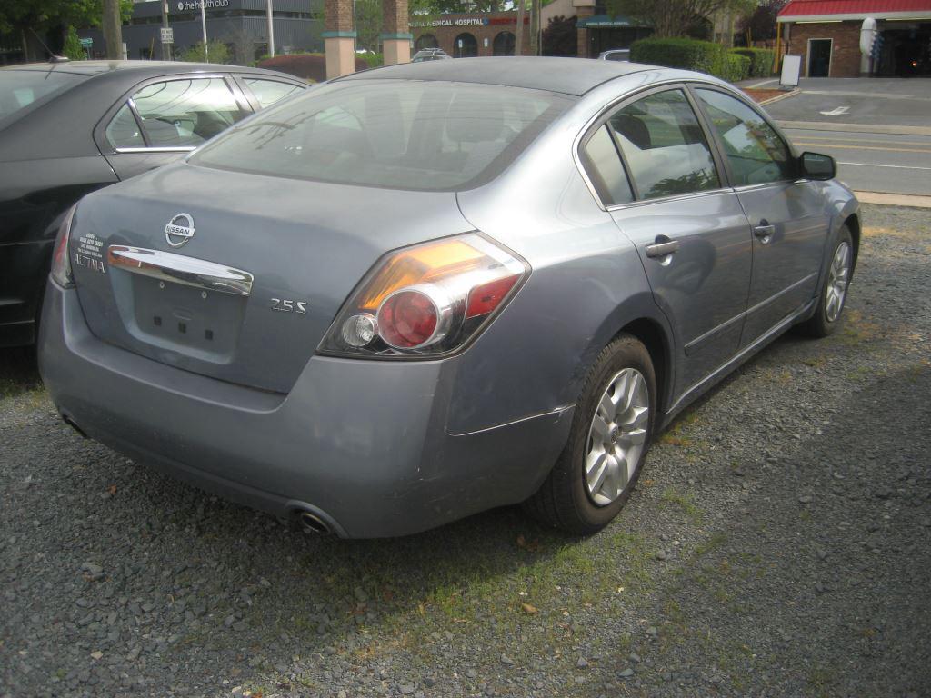 2012 Nissan Altima - $4,200