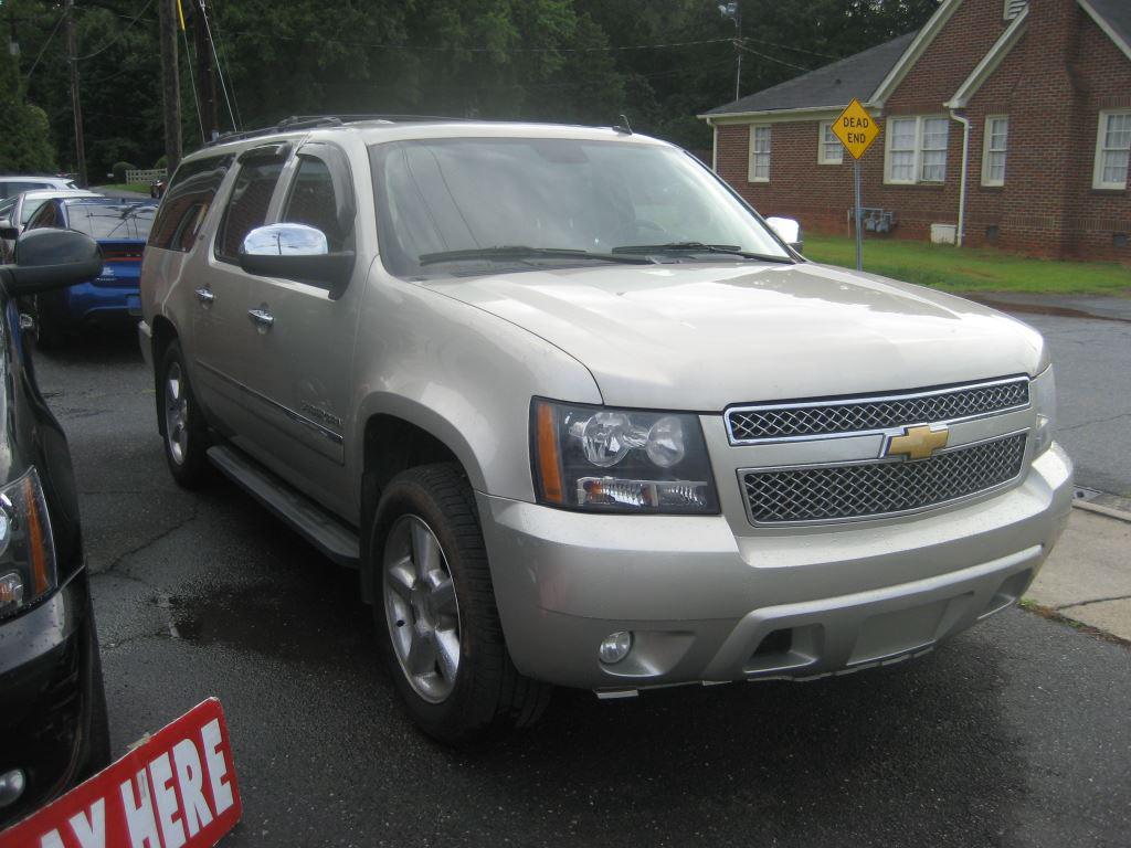 2013 Chevrolet Suburban - $15,750