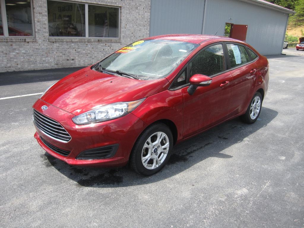 2016 Ford Fiesta SE photo