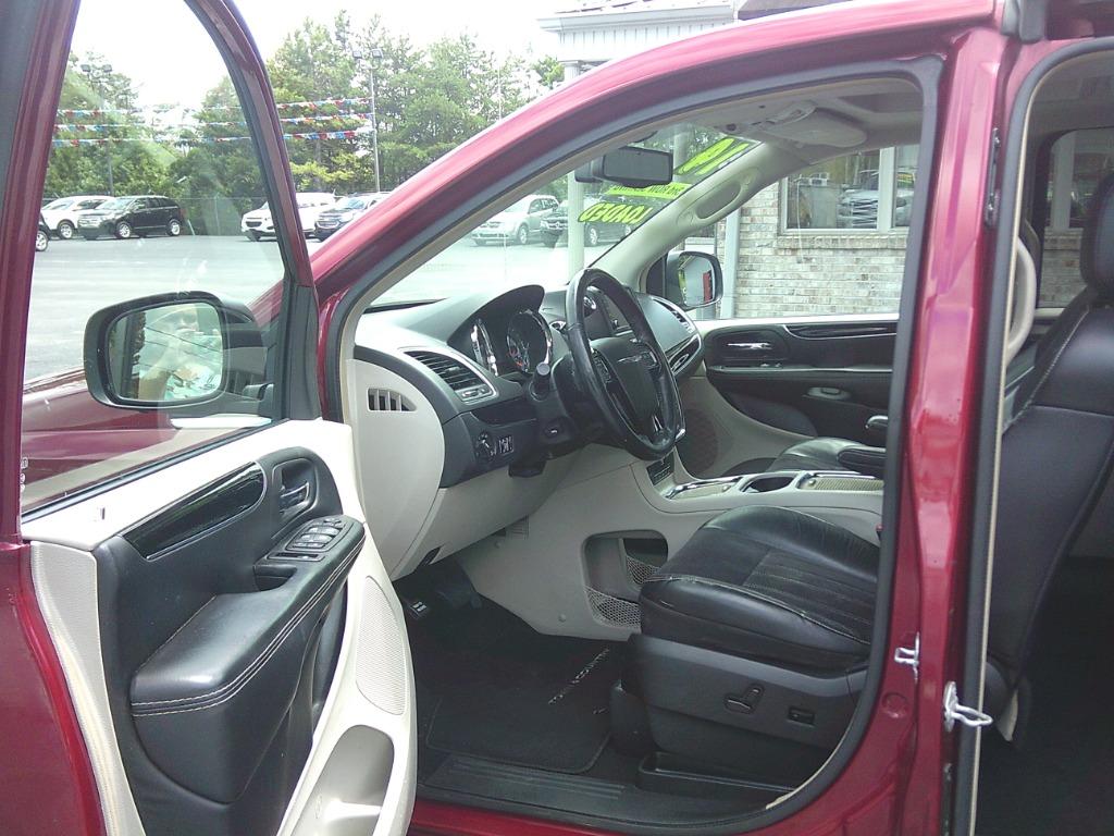 2014 Chrysler Town And Country