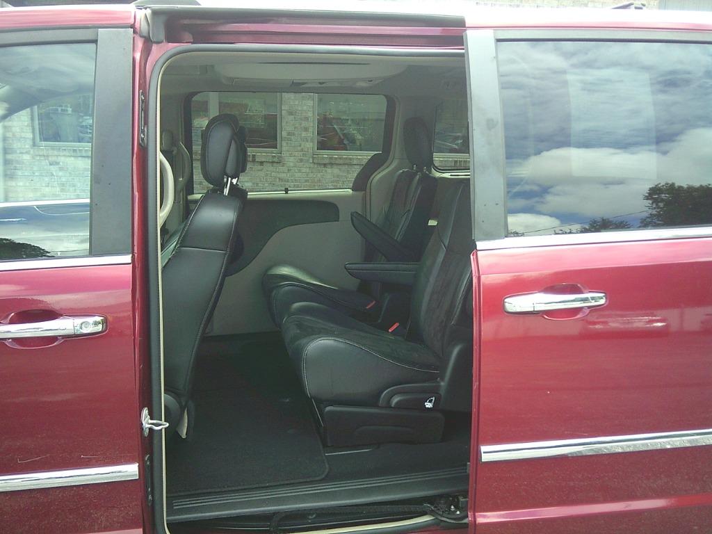 2014 Chrysler Town And Country