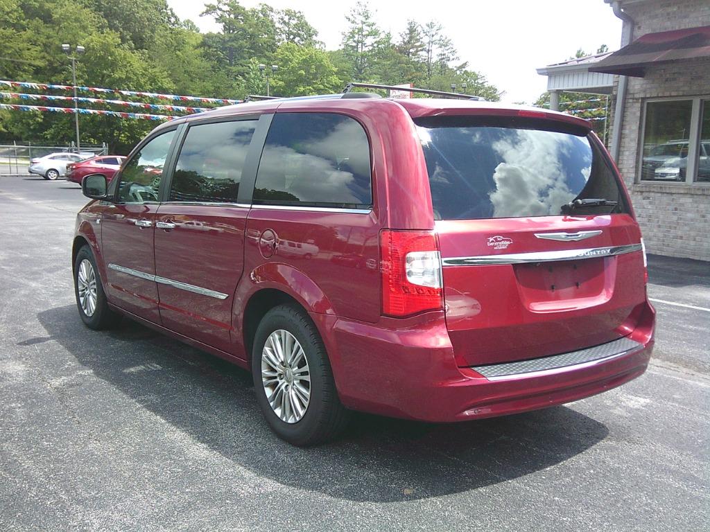2014 Chrysler Town And Country