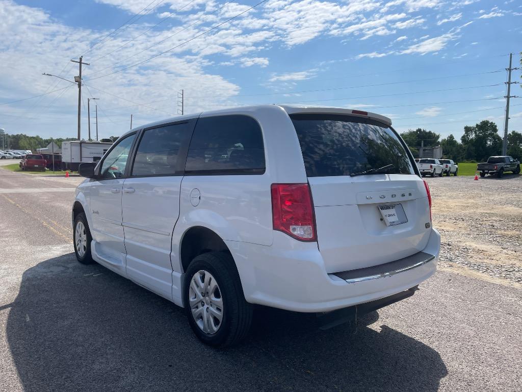 2014 Dodge Grand Caravan - $12,999