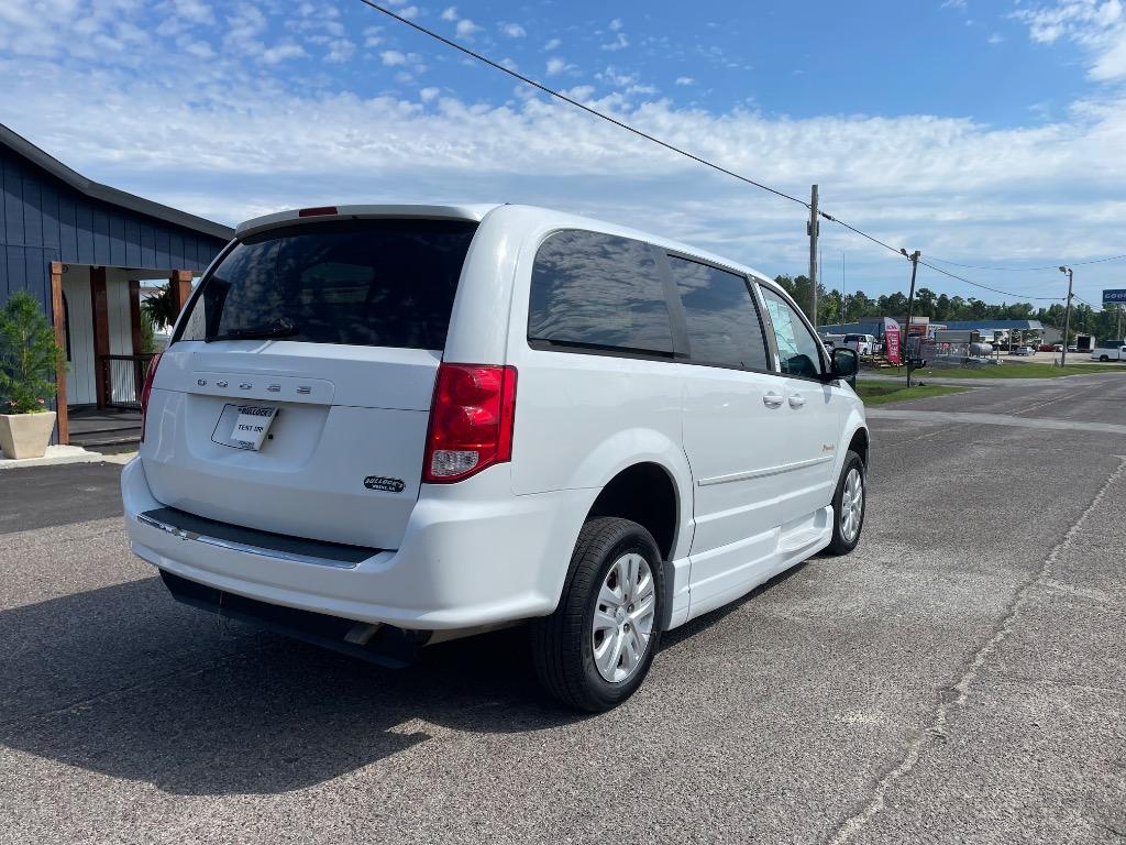 2014 Dodge Grand Caravan - $12,999