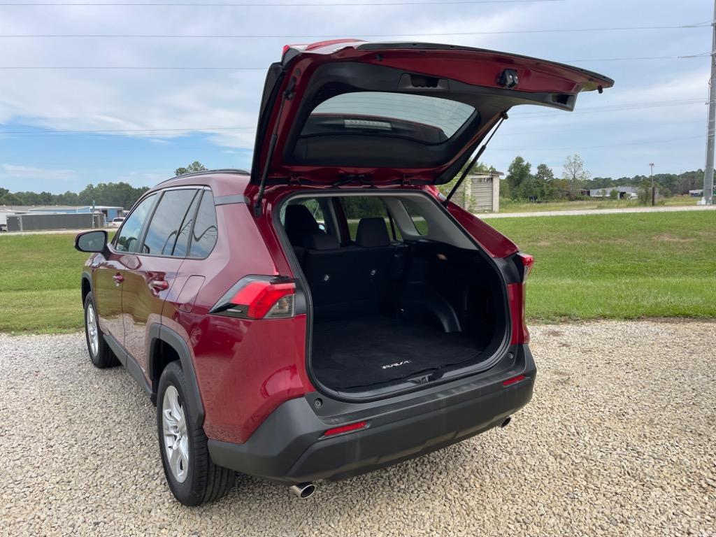 2019 Toyota RAV4 Hybrid LE photo