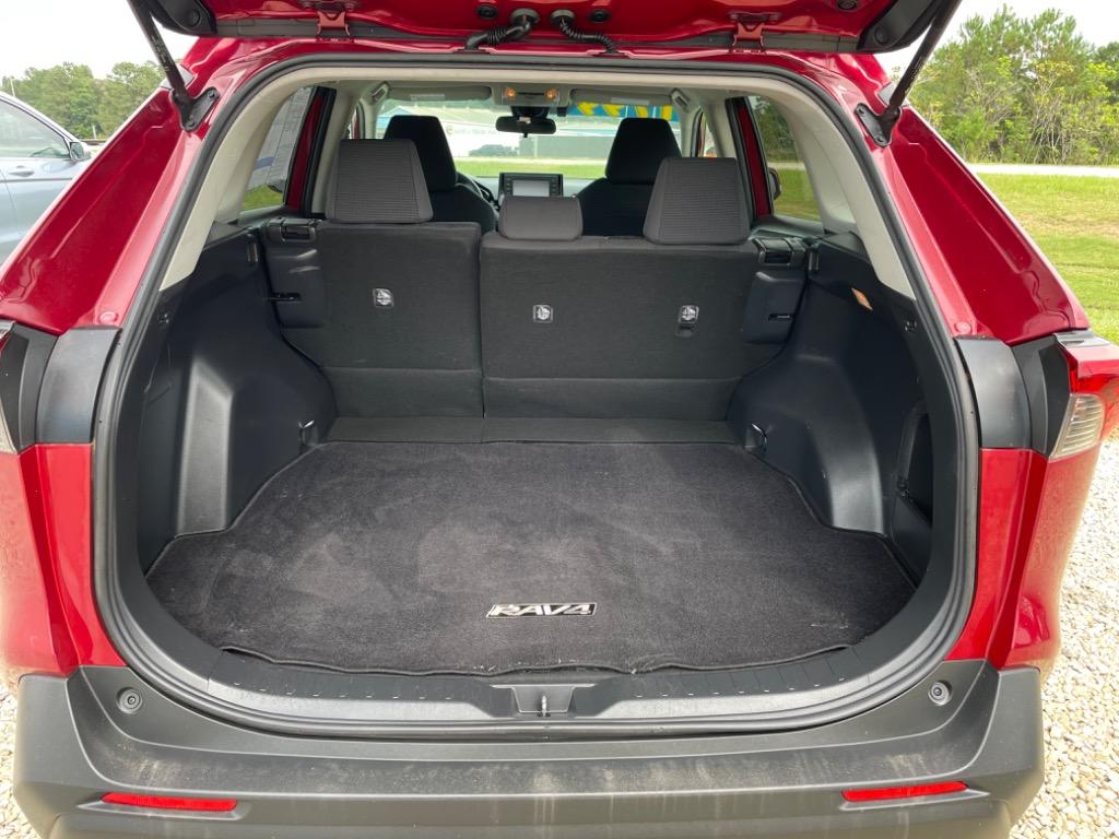 2019 Toyota RAV4 Hybrid LE photo