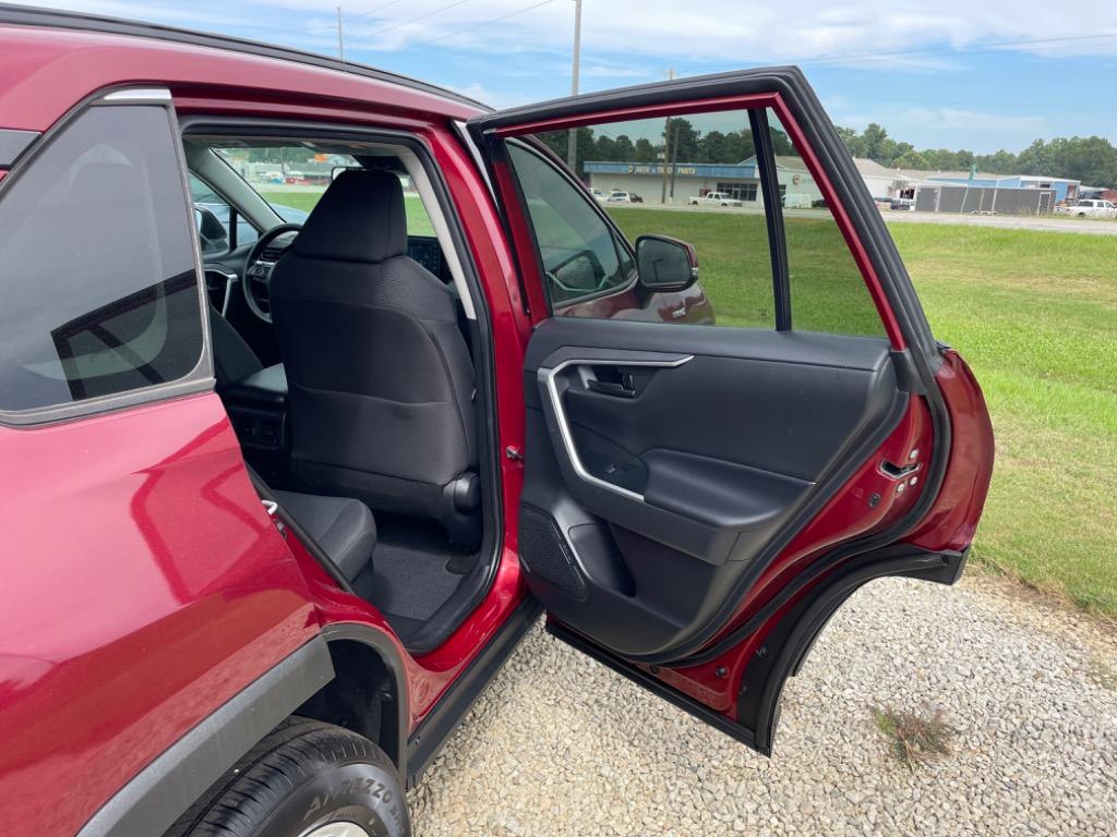 2019 Toyota RAV4 Hybrid LE photo