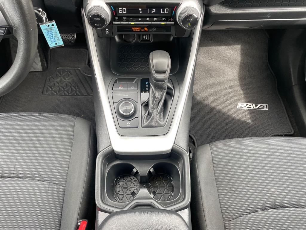 2019 Toyota RAV4 Hybrid LE photo