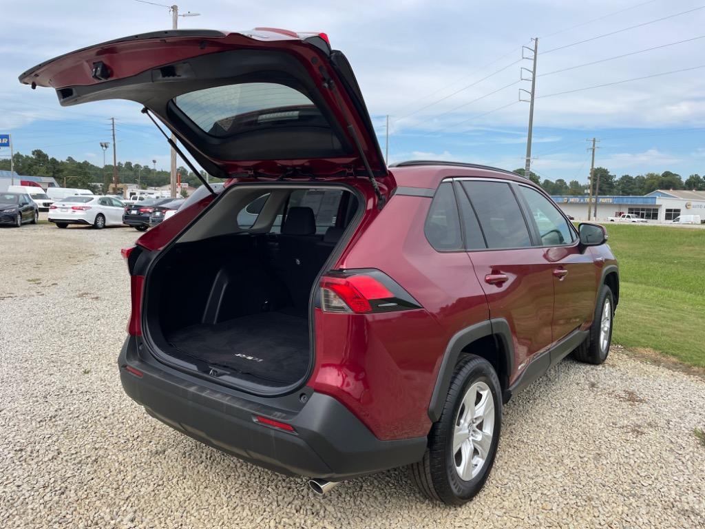 2019 Toyota RAV4 Hybrid LE photo