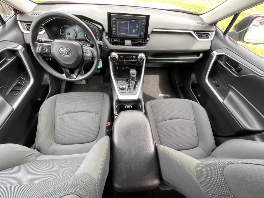 2019 Toyota RAV4 Hybrid LE photo