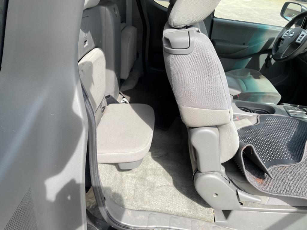 2014 Nissan Frontier S photo