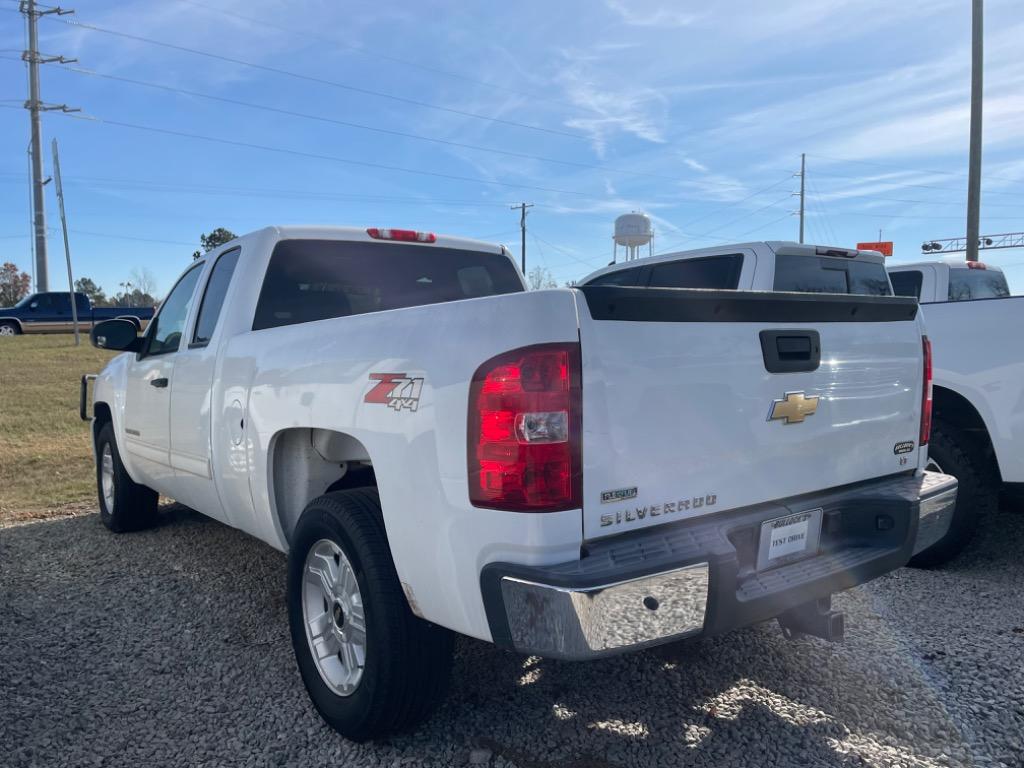 2011 Chevrolet Silverado 1500 LT photo
