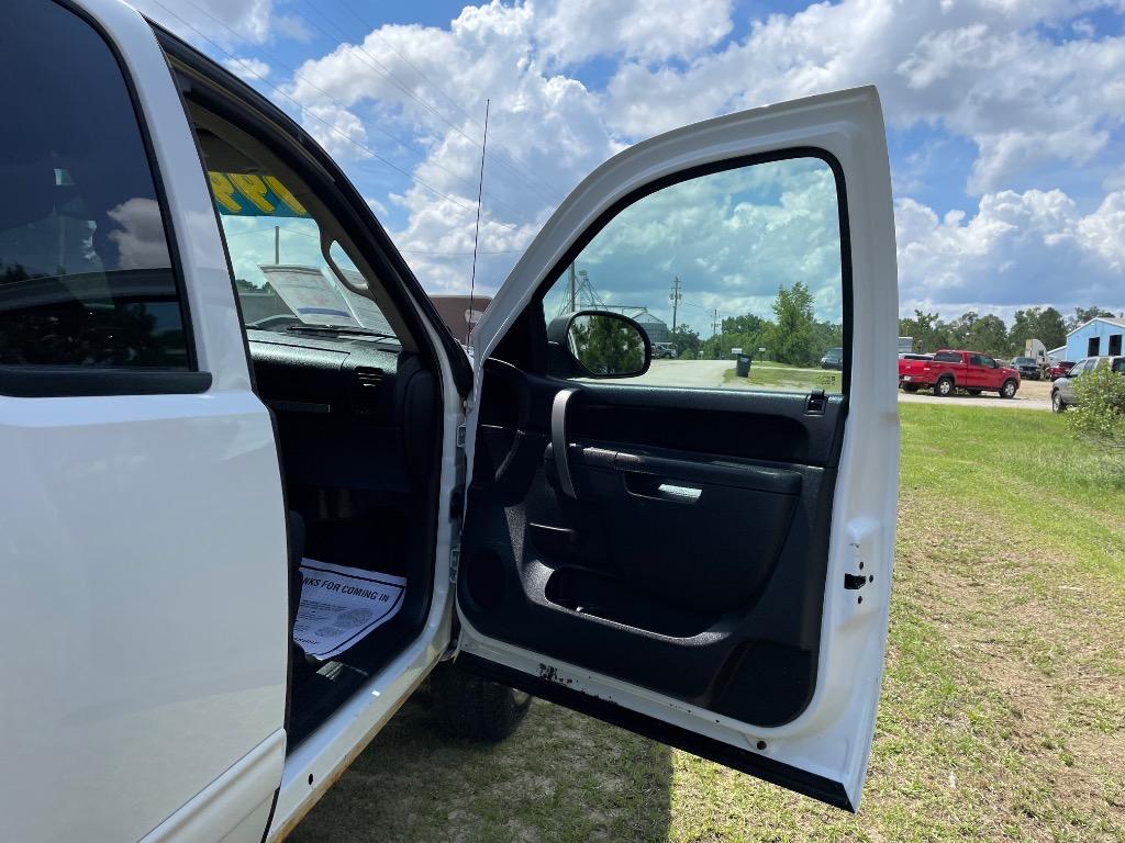 2013 Chevrolet Silverado - $11,999