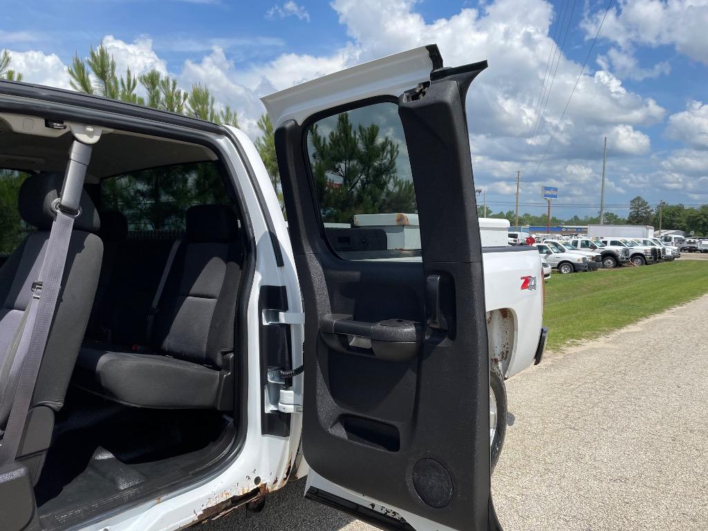 2013 Chevrolet Silverado - $11,999