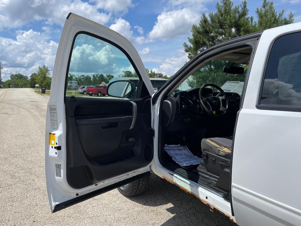 2013 Chevrolet Silverado - $11,999