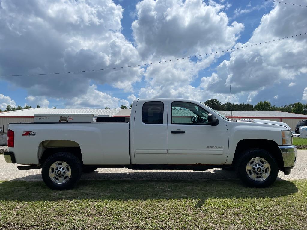 2013 Chevrolet Silverado - $11,999