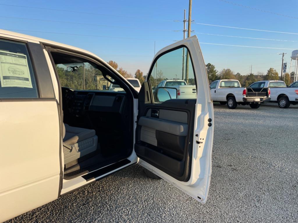 2013 Ford F-150 Lariat photo