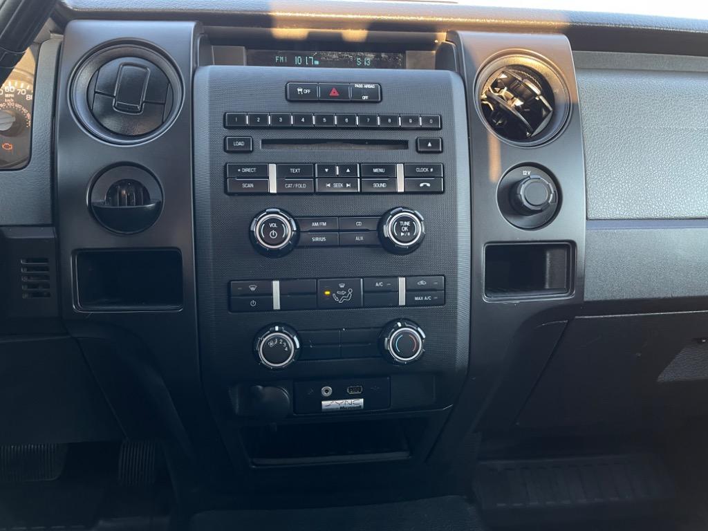 2013 Ford F-150 Lariat photo