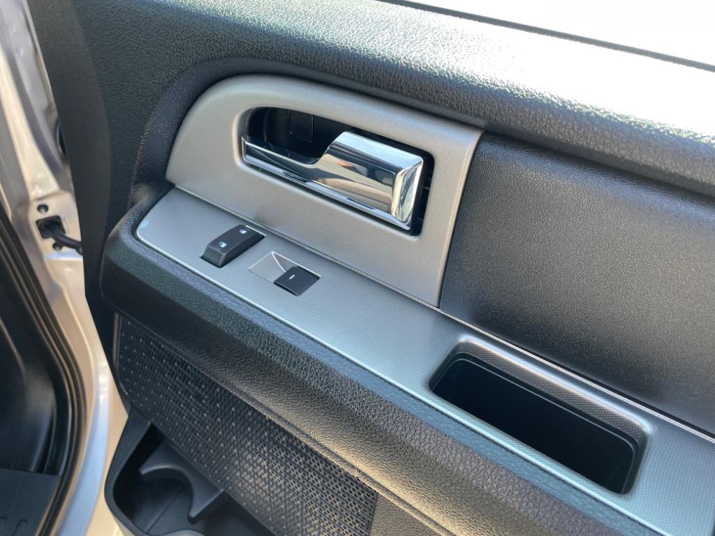 2015 Ford Expedition XLT photo