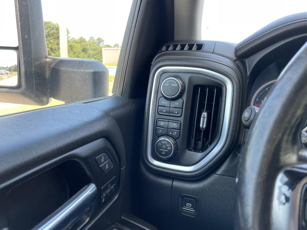 2020 Chevrolet Silverado - $35,999