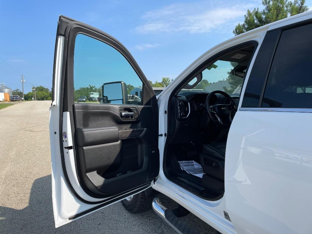 2020 Chevrolet Silverado - $35,999
