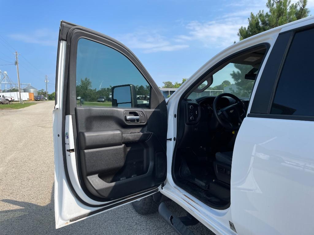 2020 Chevrolet Silverado 3500HD - $20,999