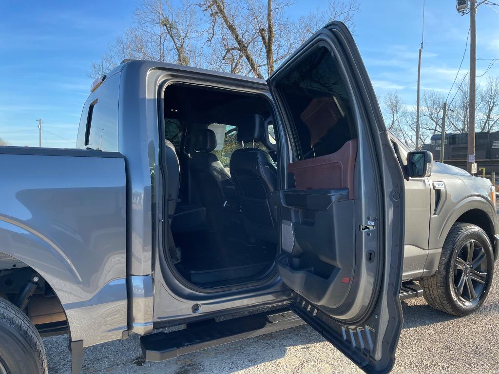 2021 Ford F150 Lariat photo