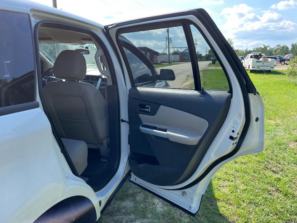 2013 Ford Edge - $5,999