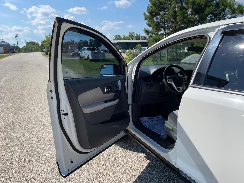 2013 Ford Edge - $5,999
