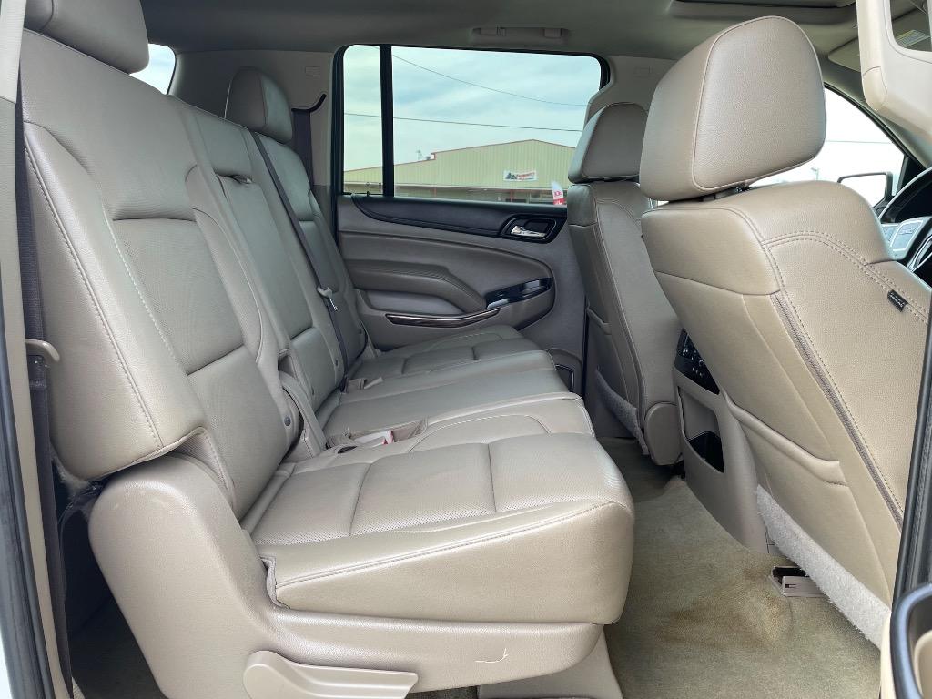 2017 GMC Yukon XL 1500 SLT photo