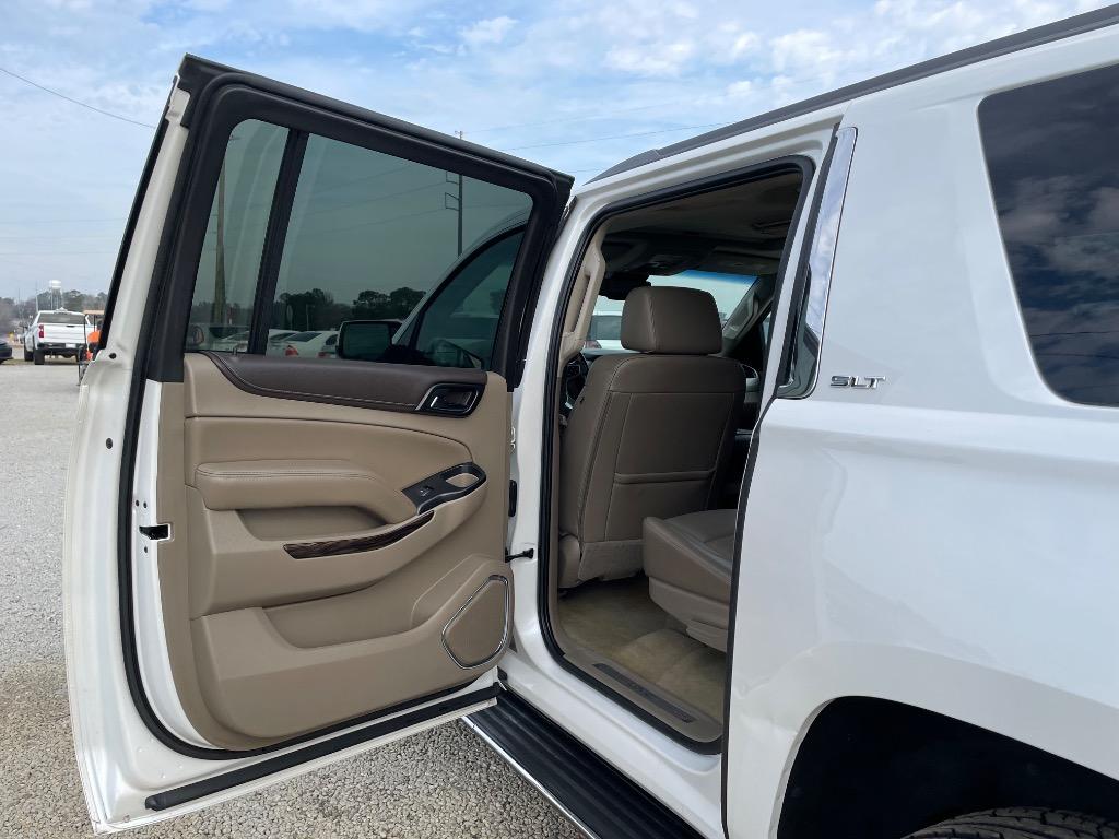 2017 GMC Yukon XL 1500 SLT photo