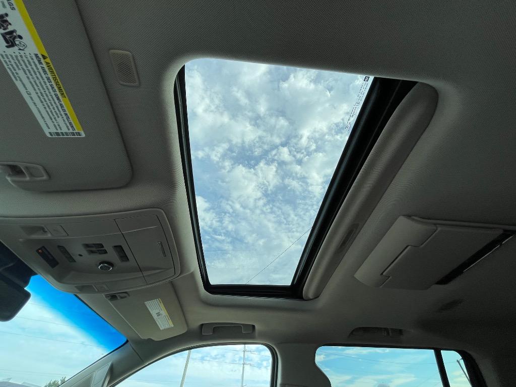 2017 GMC Yukon XL 1500 SLT photo