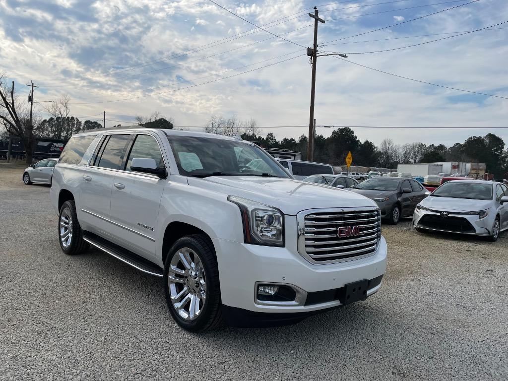 2017 GMC Yukon XL 1500 SLT photo