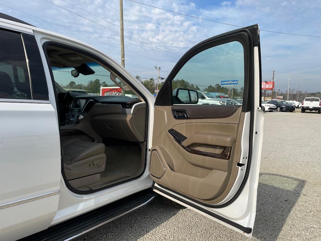 2017 GMC Yukon XL 1500 SLT photo