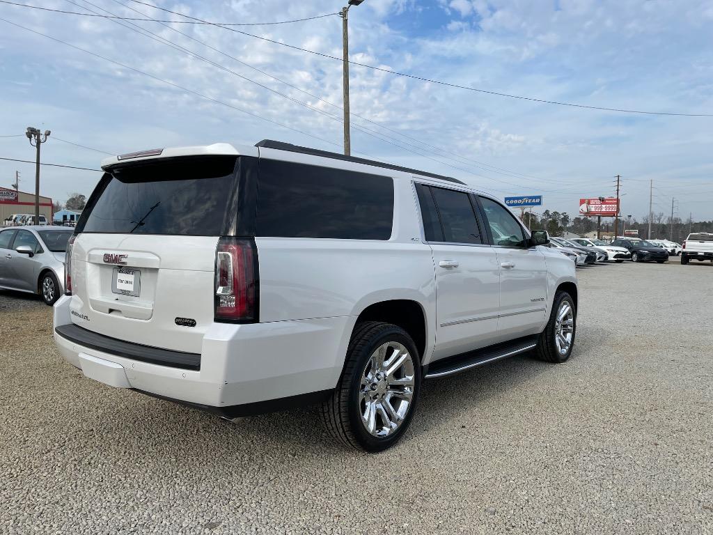 2017 GMC Yukon XL 1500 SLT photo