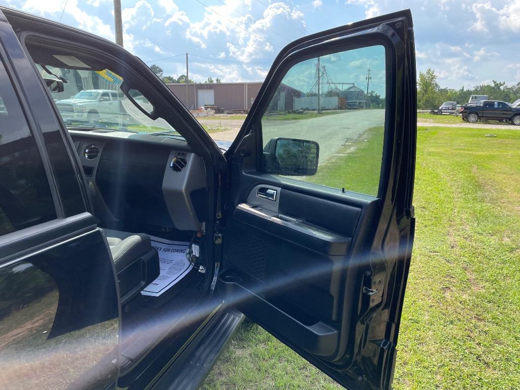 2017 Ford Expedition - $9,999