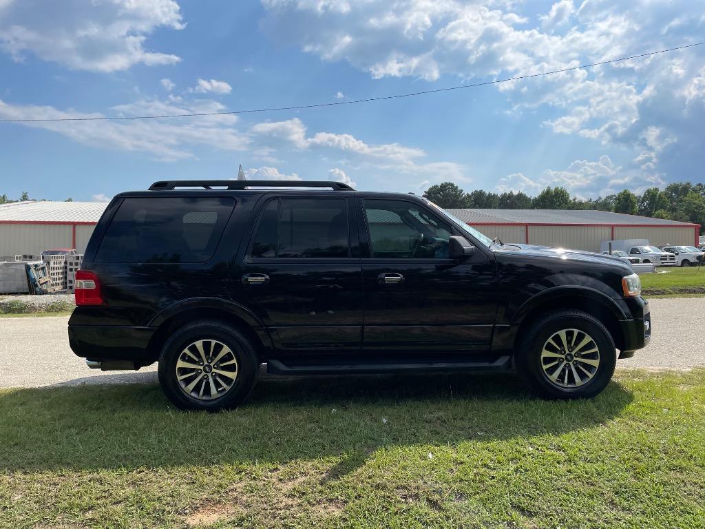 2017 Ford Expedition - $9,999