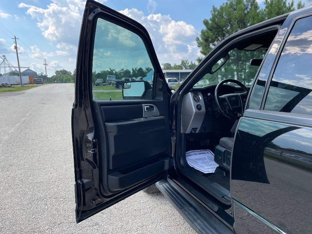 2017 Ford Expedition - $9,999