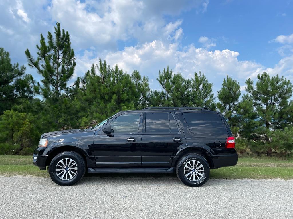 2017 Ford Expedition - $9,999