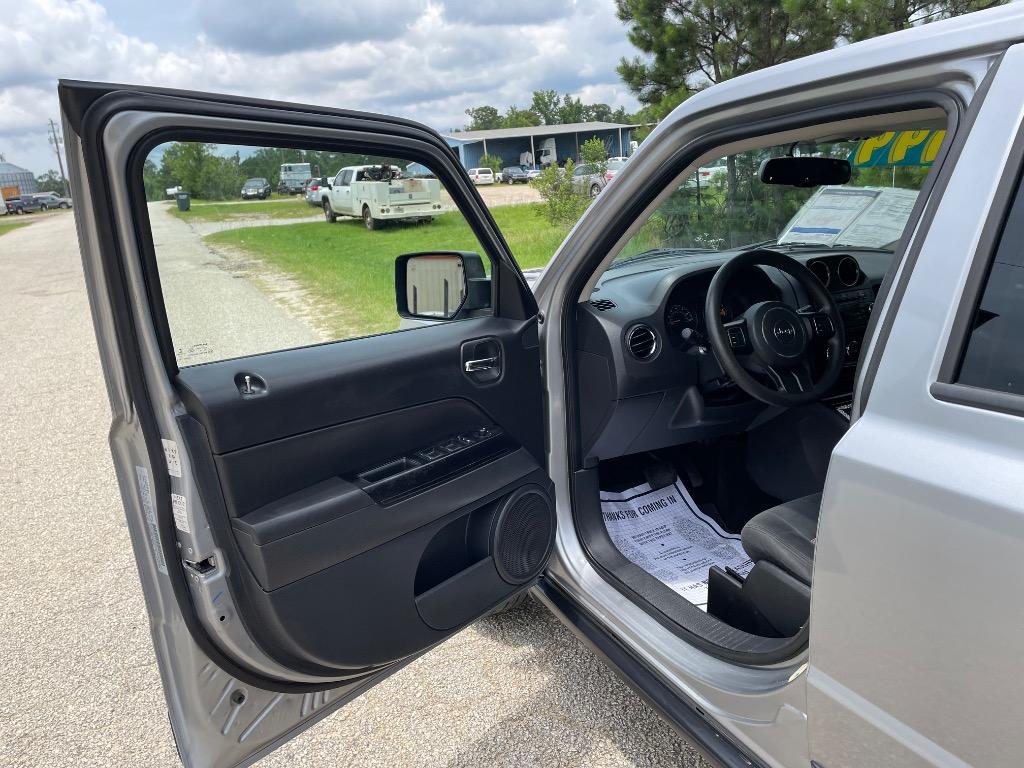 2017 Jeep Patriot - $7,999