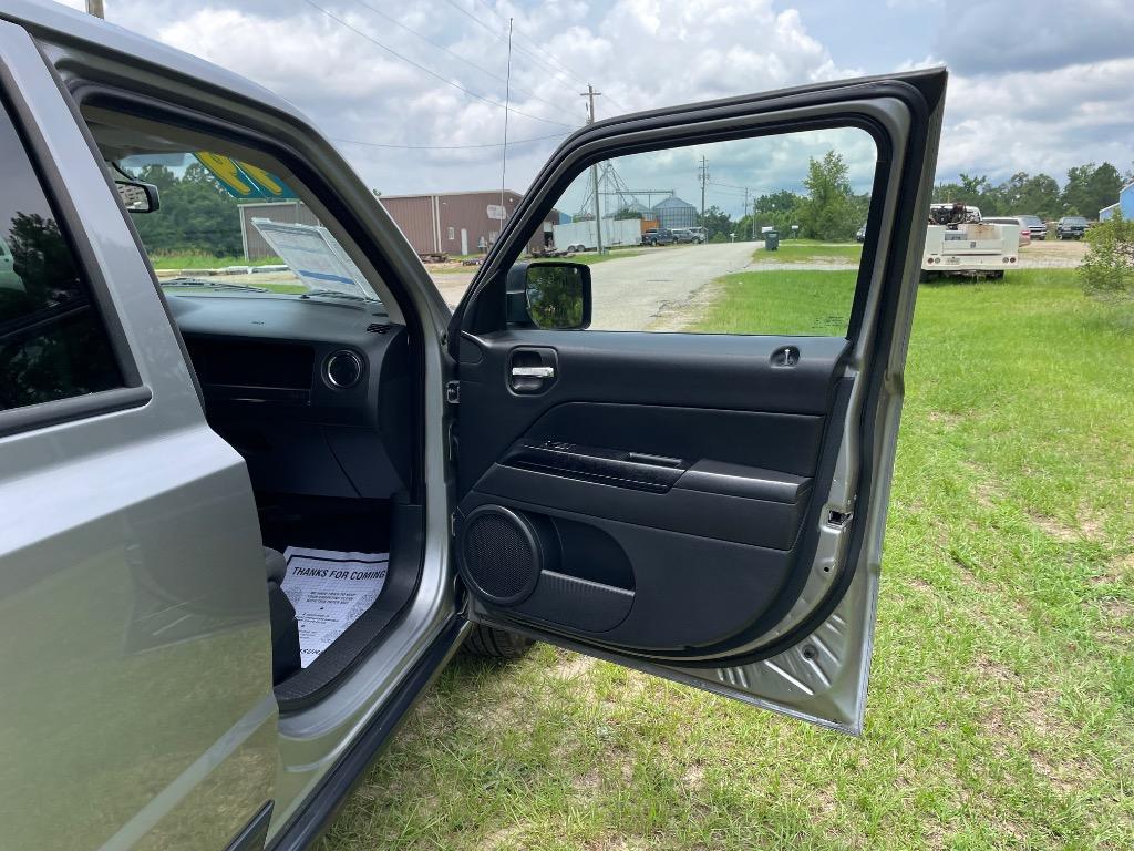 2017 Jeep Patriot - $7,999