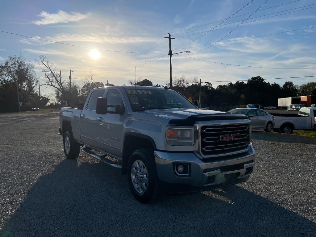 2015 GMC Sierra 2500HD - $22,999