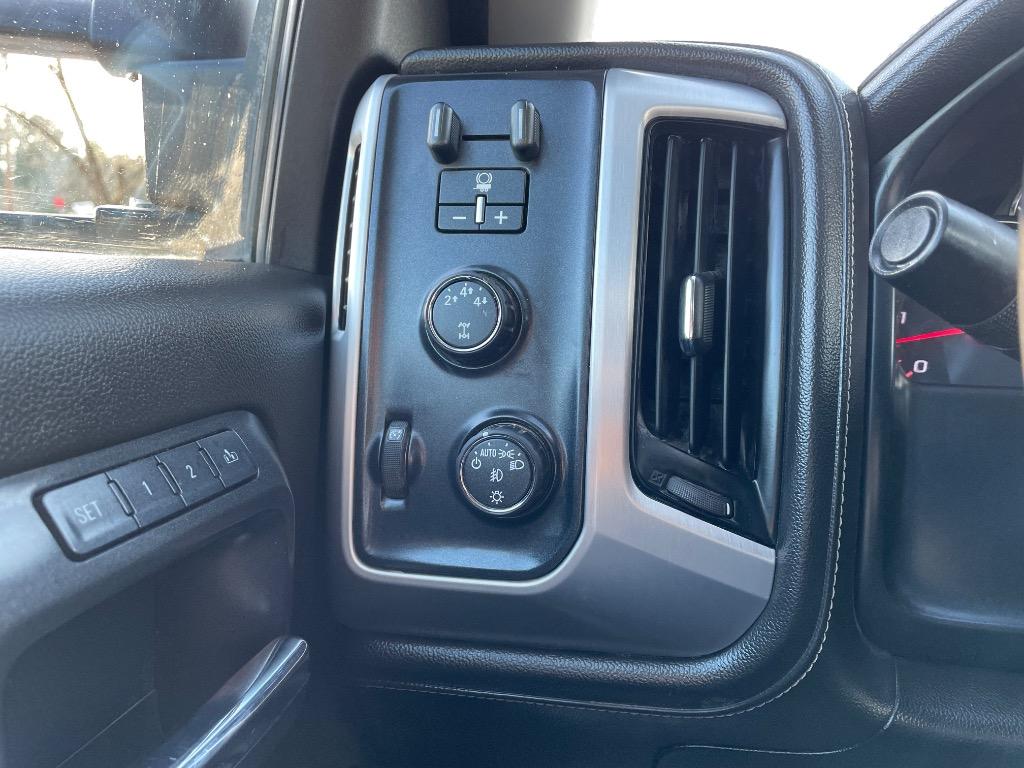 2015 GMC Sierra 2500HD - $22,999